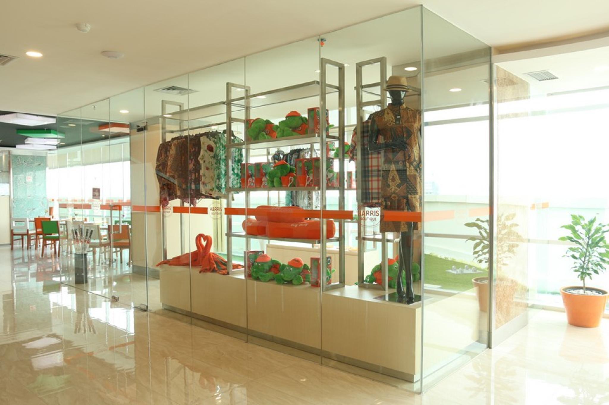 Harris Hotel Sentraland Semarang Exterior photo