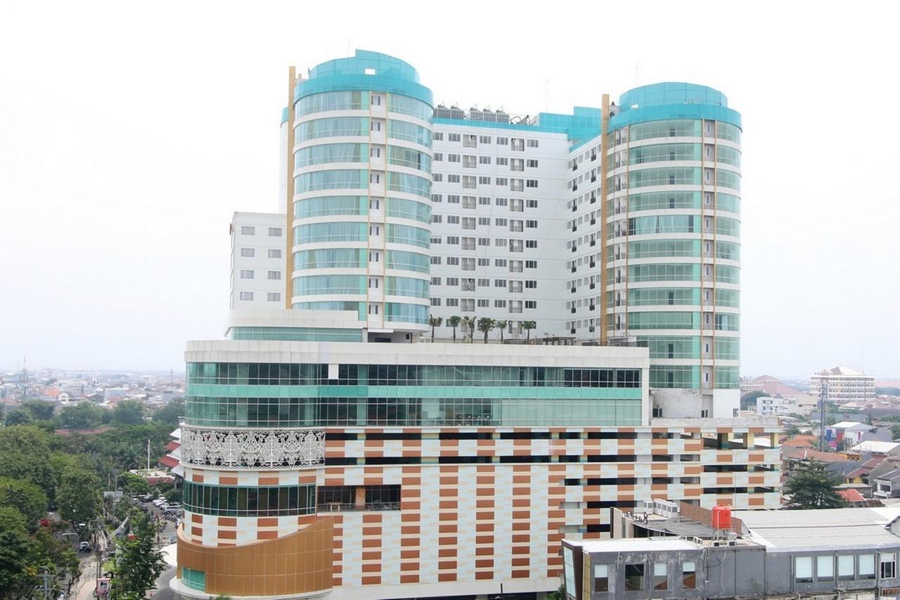 Harris Hotel Sentraland Semarang Exterior photo