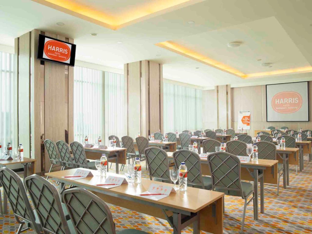 Harris Hotel Sentraland Semarang Exterior photo