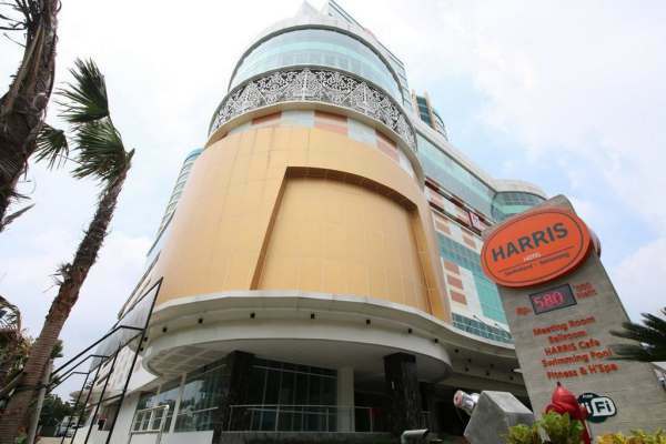 Harris Hotel Sentraland Semarang Exterior photo